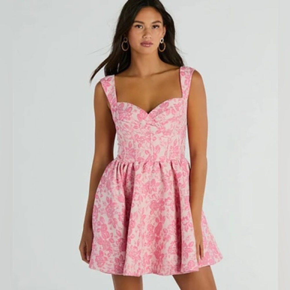 FINAL WEEK💕 NWOT Windsor Cassie Dress